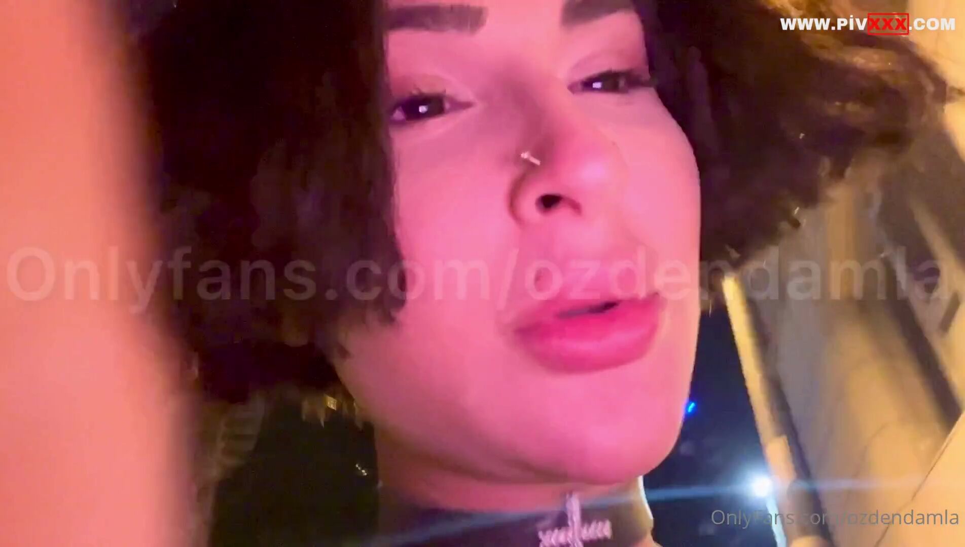 Arabasıyla beni eve bırakan boy üstüne bide sikti İfşa Videoları