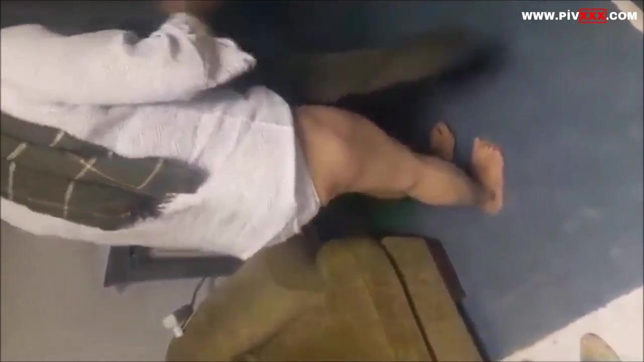 Ankaralı türbanlı ev kadını sevgilisine sakso çekip sikişiyorlar İfşa Videoları