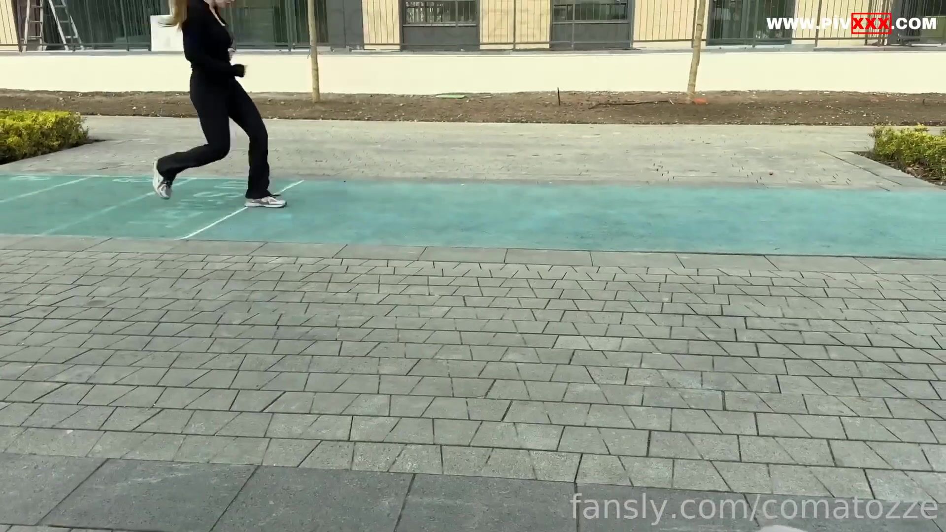 Fansly comatozze poor student girl she believed that it İfşa Videoları