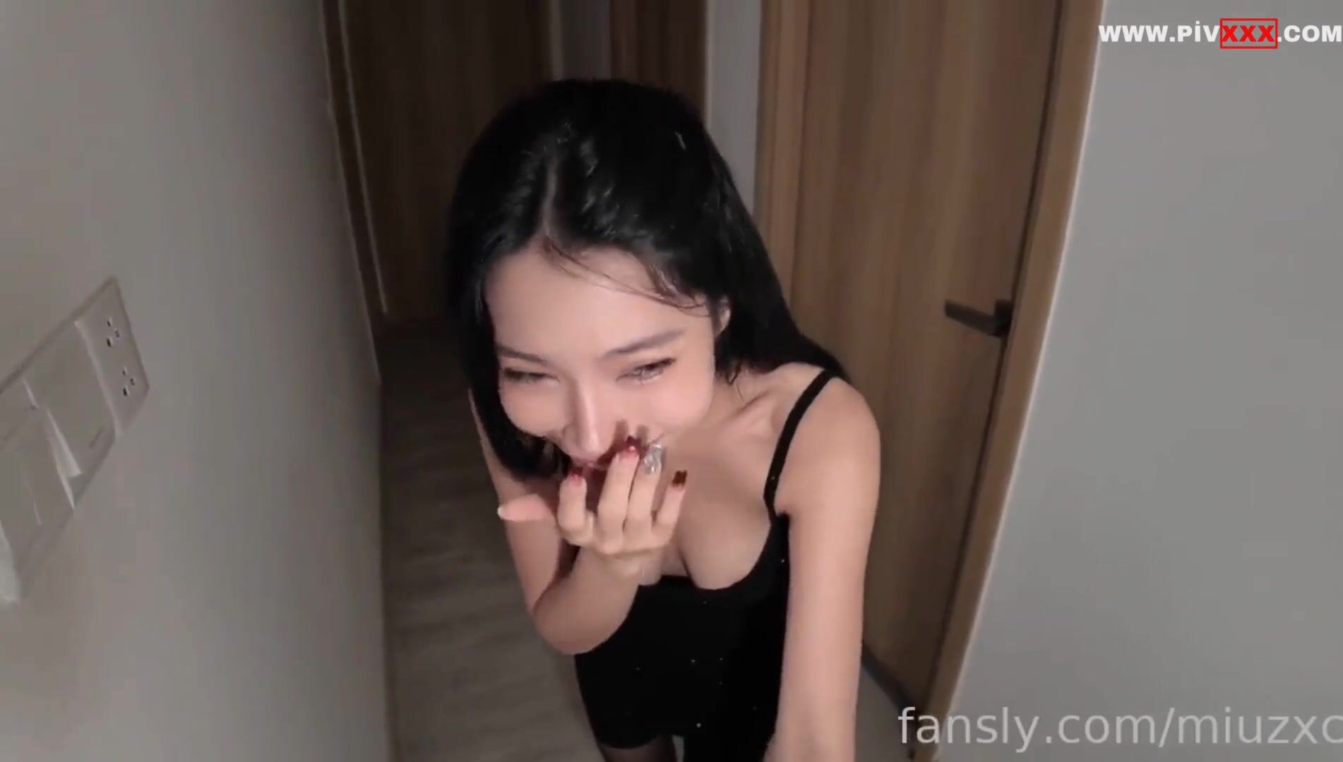 Fansly - miuzxc - sneaking into her mother İfşa Videoları