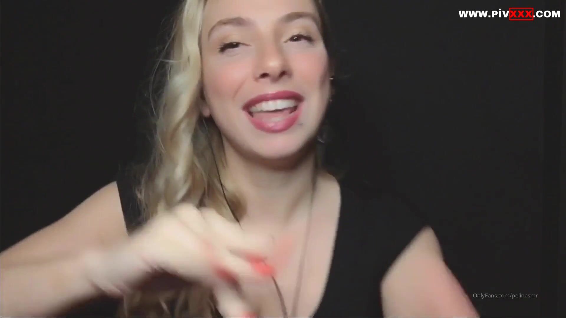Balparmak parmakla yalanır • pelin asmr İfşa Videoları