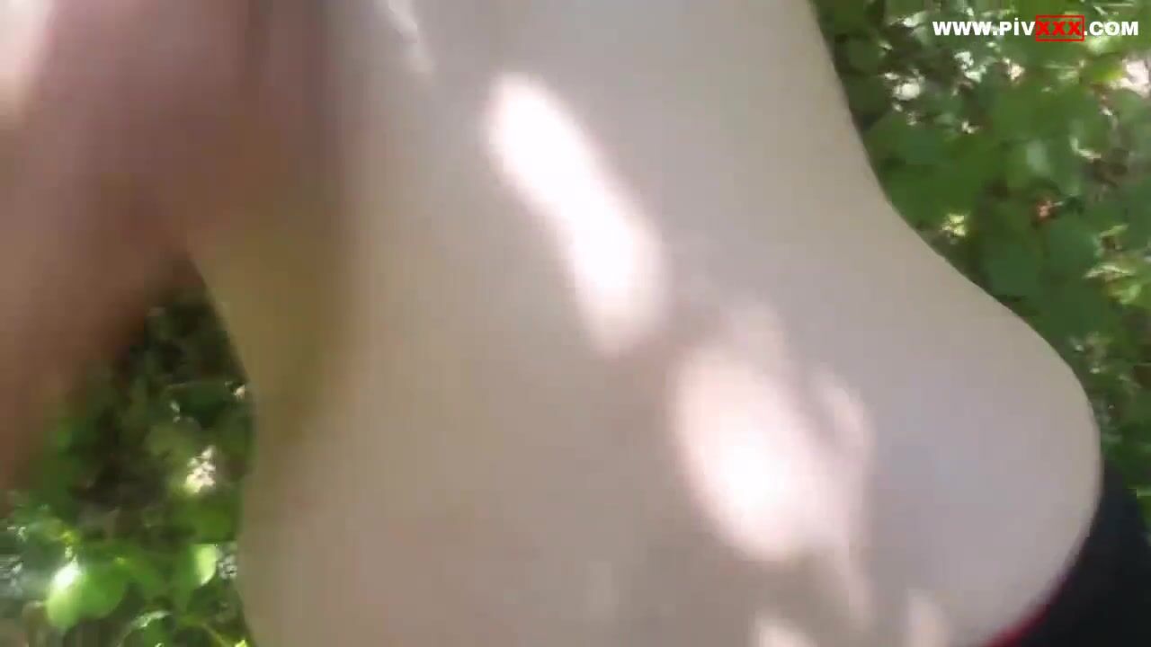 Hava mis gibi çiçekler böcekler ne güzel ya bağda sikişiyorlar İfşa Videoları