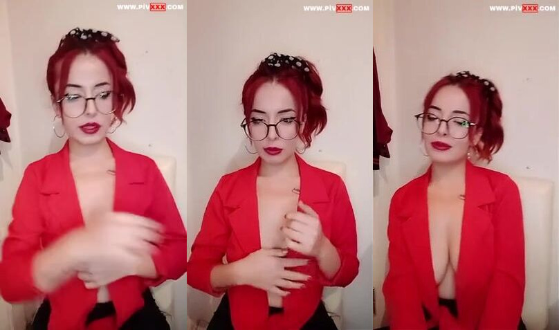 Madam naz ifşa nude yayın memeleriyle kudurtuyor 50 dakikalık yayın! İfşa Videoları