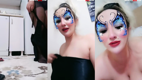 asmin kelebek makyajıyla memelerini açıp okşuyor
