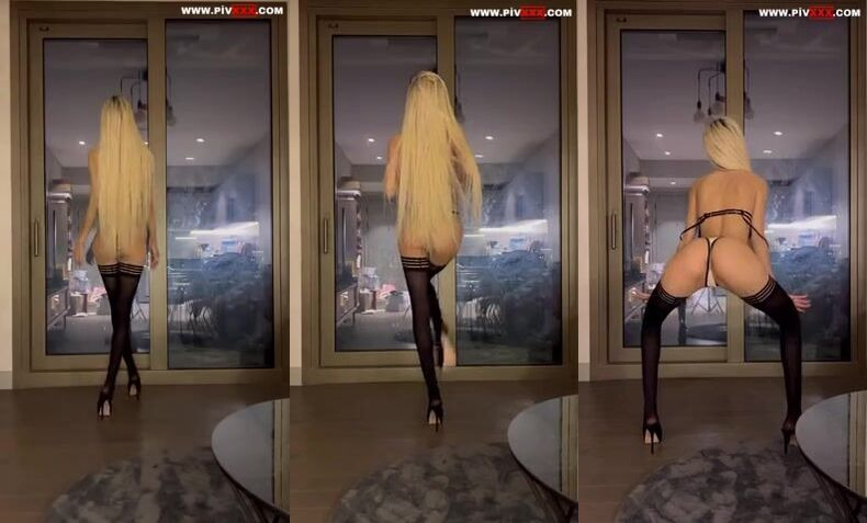 Barbie aysu seksi çamaşırla pencere önünde kalçalarını sallıyor İfşa Videoları