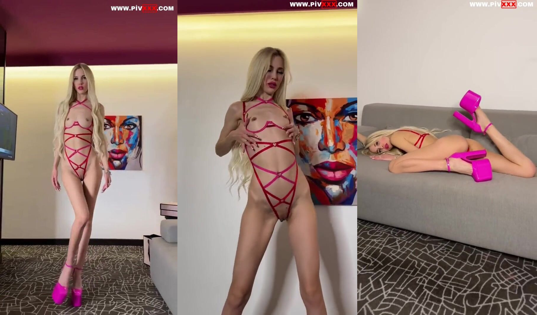 Barbie aysu pembe strappy kıyafetle götünü açıp poz verdi İfşa Videoları