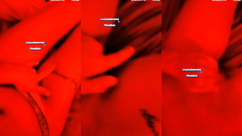 Tango Aleyna kırmızı ışıkta parmakla kendini tatmin ediyor