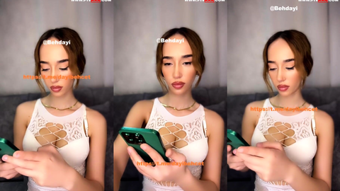 Edoş Tango telefonunda takılırken seksi pozlar veriyor
