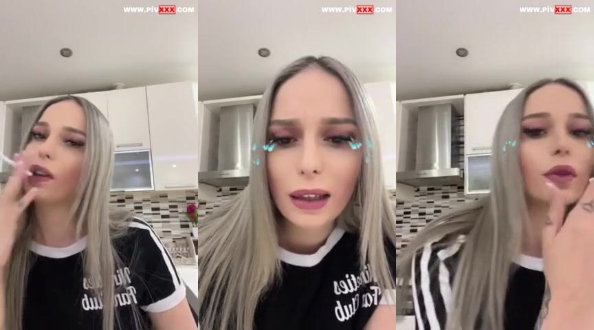 Merve sanay mutfakta telefonuyla seksi pozlar veriyor İfşa Videoları