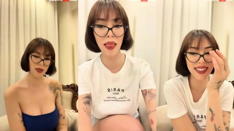 Şeydanur Tunç gözlüklü haliyle webcamde baştan çıkarıyor