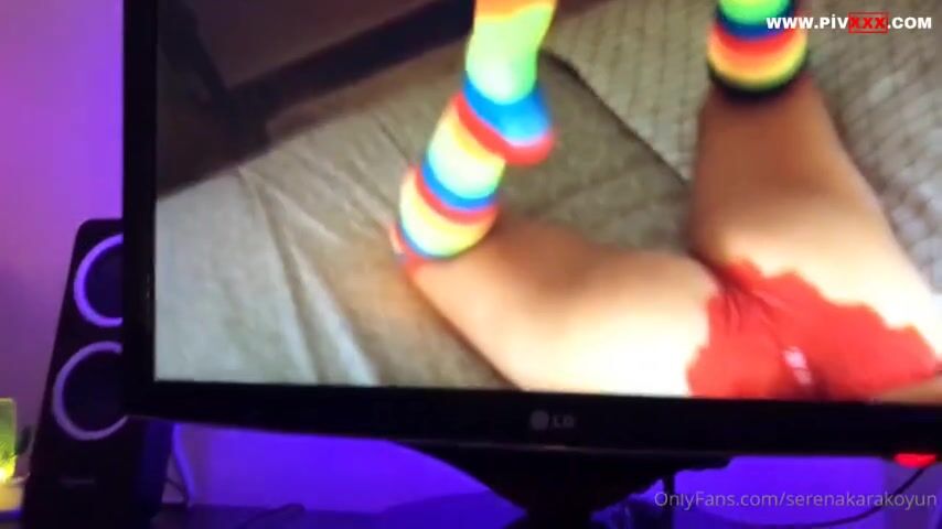 Serena karakoyun evin her duvarında köşesinde kendini siktiriyor İfşa Videoları