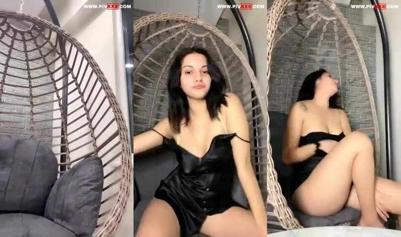 Tango bloom salıncakta bacaklarını açıp devriliyor İfşa Videoları