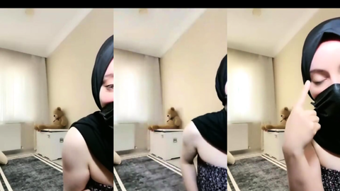 türbanlı boncuk tangoda bacağını açıp gösteriyor