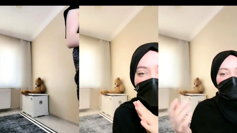 türbanlı boncuk canlıda eteğini kaldırıp memesini gösteriyor