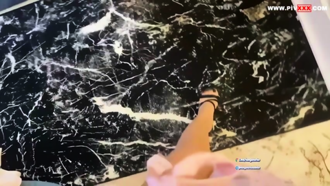 nazenin onlyfans'ta sarışın kızla öpüşüp am yalama yapıyor