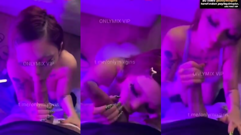 Yeahmur mor ışıkta sakso çekiyor, ağzını dolduruyor