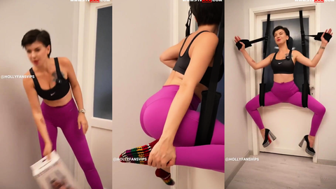 inci mercan kapı askısında bacaklarını açıp poz verdi