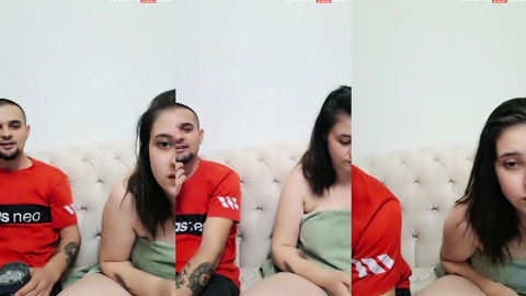 arwen webcamde memelerini açıp amını okşuyor