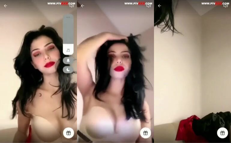 Nehir tangoda amını açıp parmaklayarak inliyor İfşa Videoları