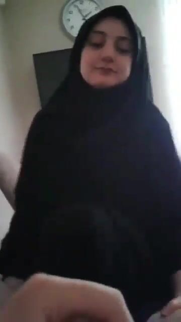 Kara çarşaflı türbanlı sik yalıyor İfşa Videoları