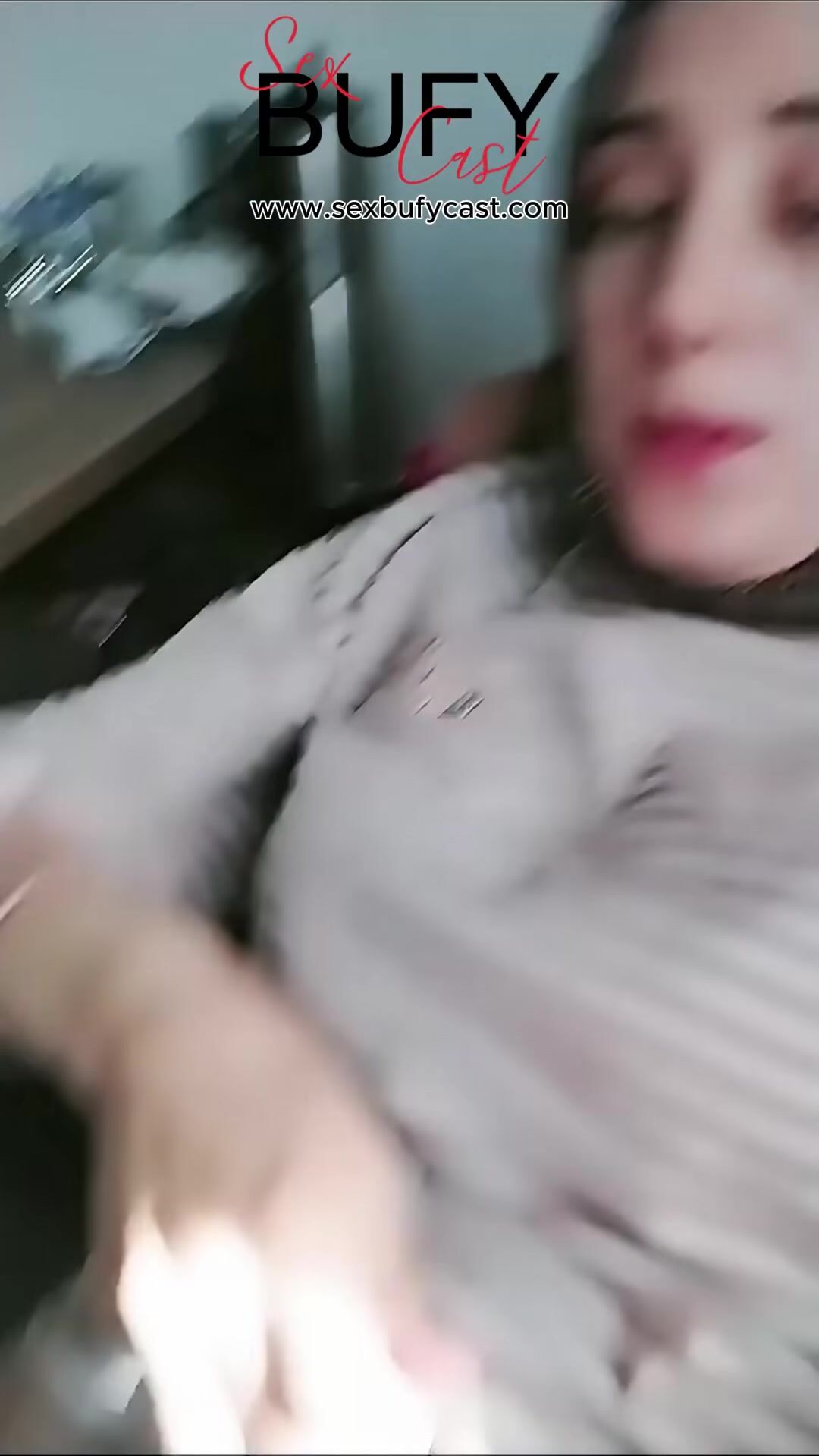 Türbanlı türk kızı, inşaat alanında azmış show yapıyorr. İfşa Videoları