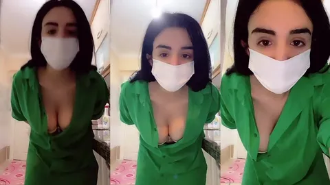 Evli kürt kadın yeşil gömleğini açıp dekolte veriyor Ifşa türk İfşa Videoları