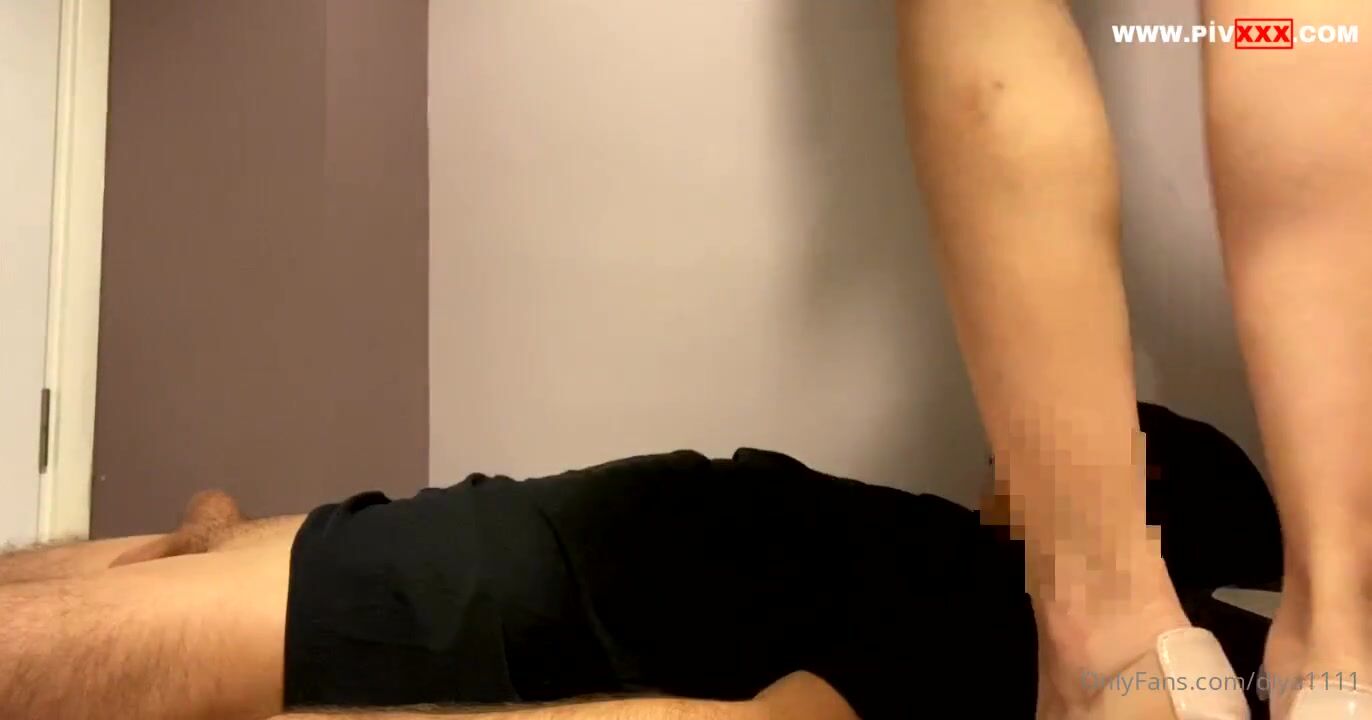 Facesitting and handjob İfşa Videoları