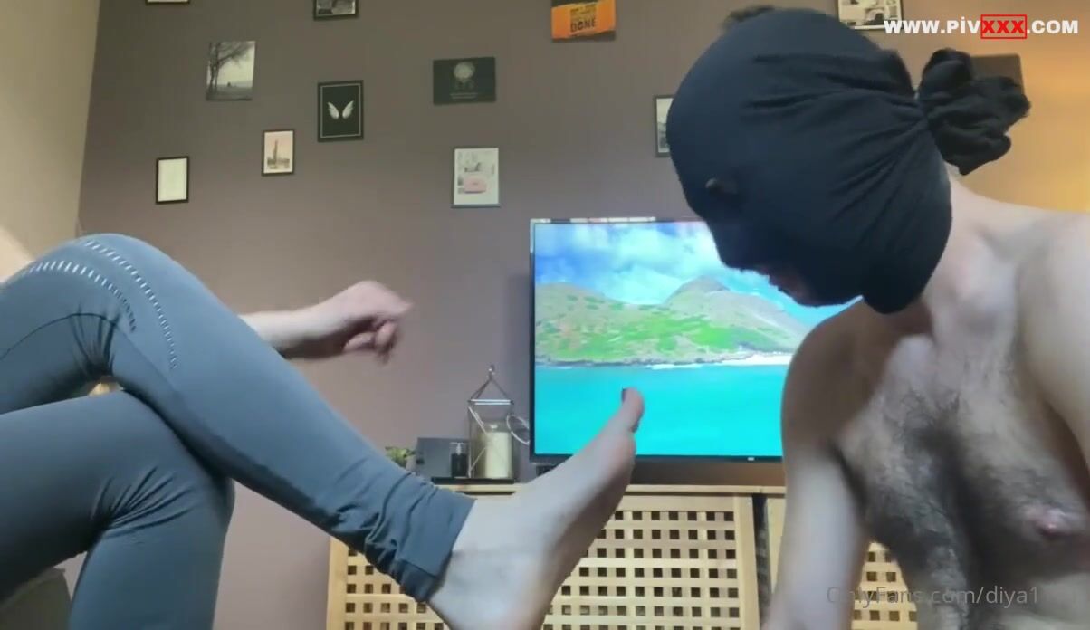 Foot worship İfşa Videoları