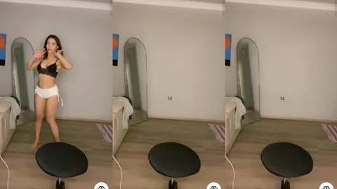 Sıkı kalçalı kaltak kısacık şortla dekolte veriyor Porno izle İfşa Videoları