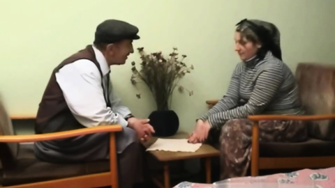 Köylü kızı ( yaşlı amca türbanlı karısını sikiyor) Türk porno İfşa Videoları