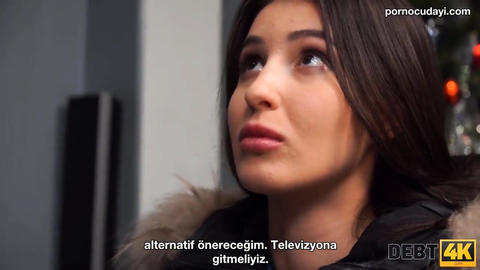 Sarışın kız, arabada ev sahibinin penisini yalıyor, ardından ödeme yapıyor — türkçe altyazılı Turk ifsa twitter İfşa Videoları