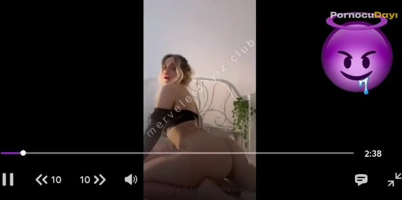 Gizem Bağdaçiçek Dildoyla Twerk Atıyo