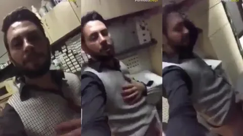 Veresiye isteyen müşterisini depoda saksoya yatırıyor ifşa videosunu Türk porno ifşa İfşa Videoları