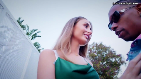 Lily Phillips İlk Kez 6 Dev Zenci'yi Aynı Anda Deniyor, Onları Durmaksızın Anüsüne Alıyor — Türkçe Altyazılı