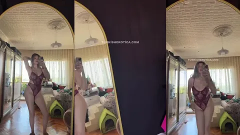 Kırmızı Transparan Jartiyeriyle