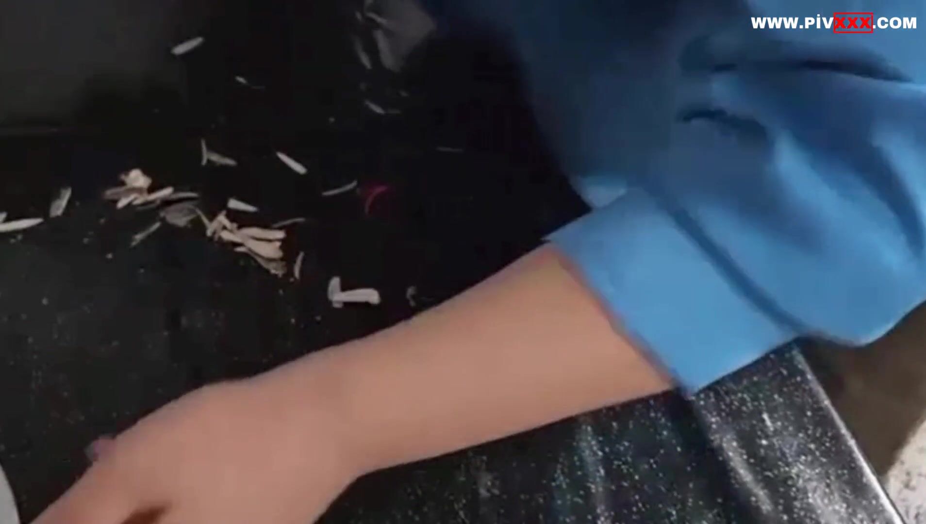 Eve gelen temizlikçi kadına zorla sikiyor İfşa Videoları